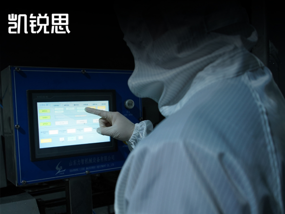 九游体育网站：凯锐思猫粮甄选三拼冻干引领健康养宠新风向标(图3)