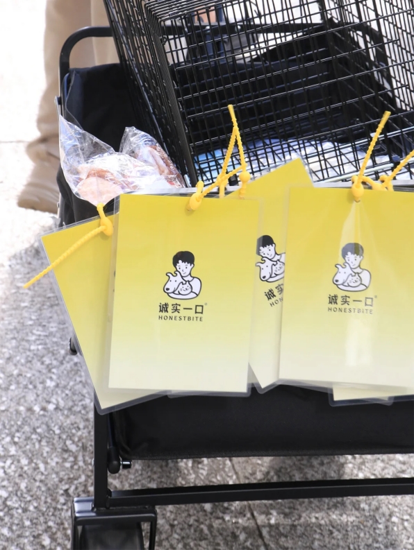 九游体育：诚实一口猫粮出啥事了？品牌公益鼓浪屿TNR之旅圆满结束(图2)