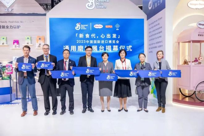 九游体育网站：高品质进口猫粮怎么选？看蓝挚如何用实力出圈(图2)