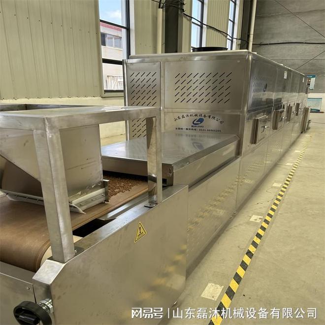 九游体育：选择隧道式微波设备烘干猫粮(图3)