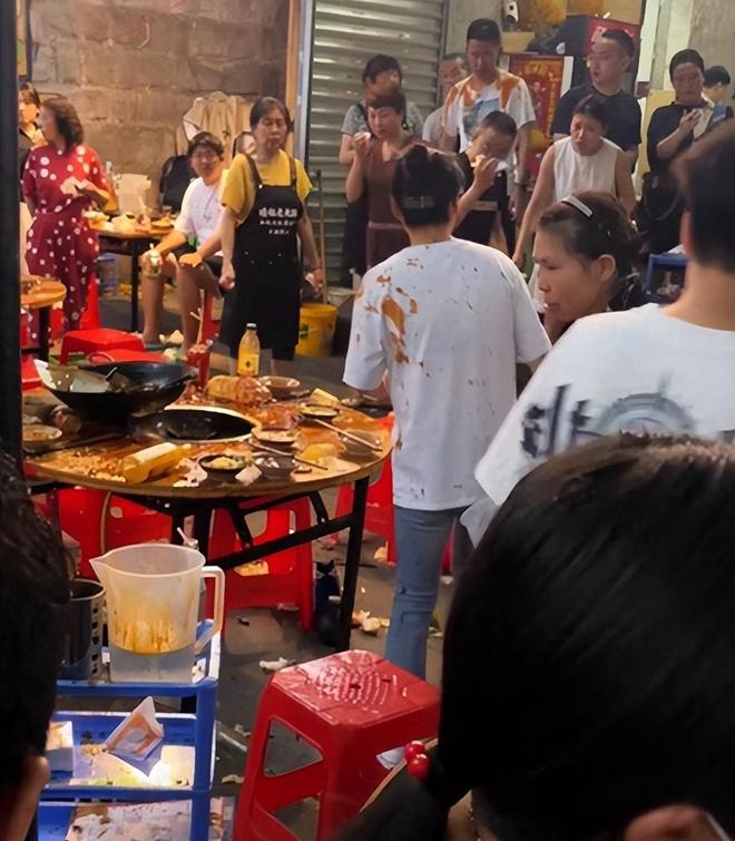 后续！重庆猫咪掉进火锅：老板赔偿超1万猫咪离世后老板悲痛(图5)
