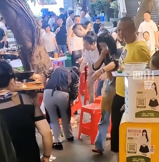 后续！重庆猫咪掉进火锅：老板赔偿超1万猫咪离世后老板悲痛(图7)
